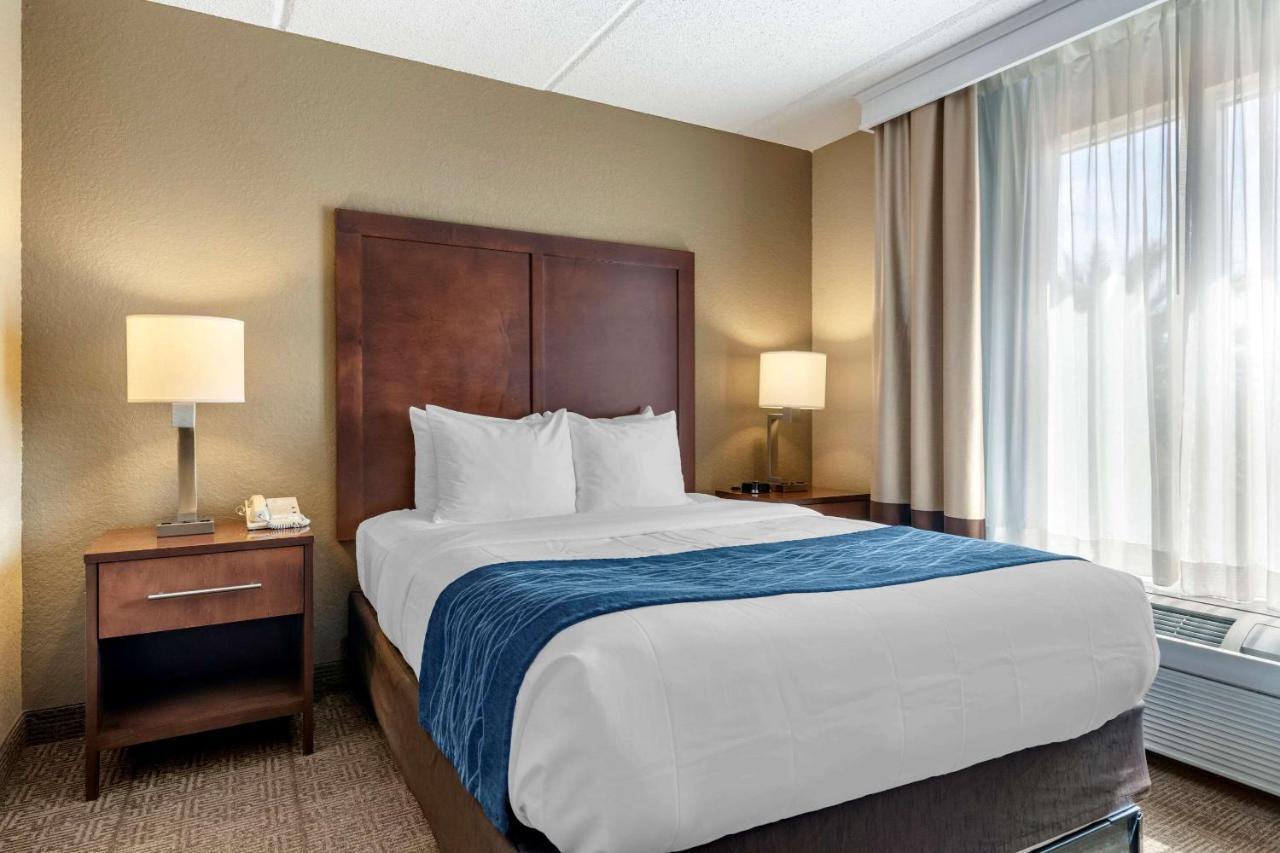 Comfort Inn & Suites Orlando North Sanford Bagian luar foto