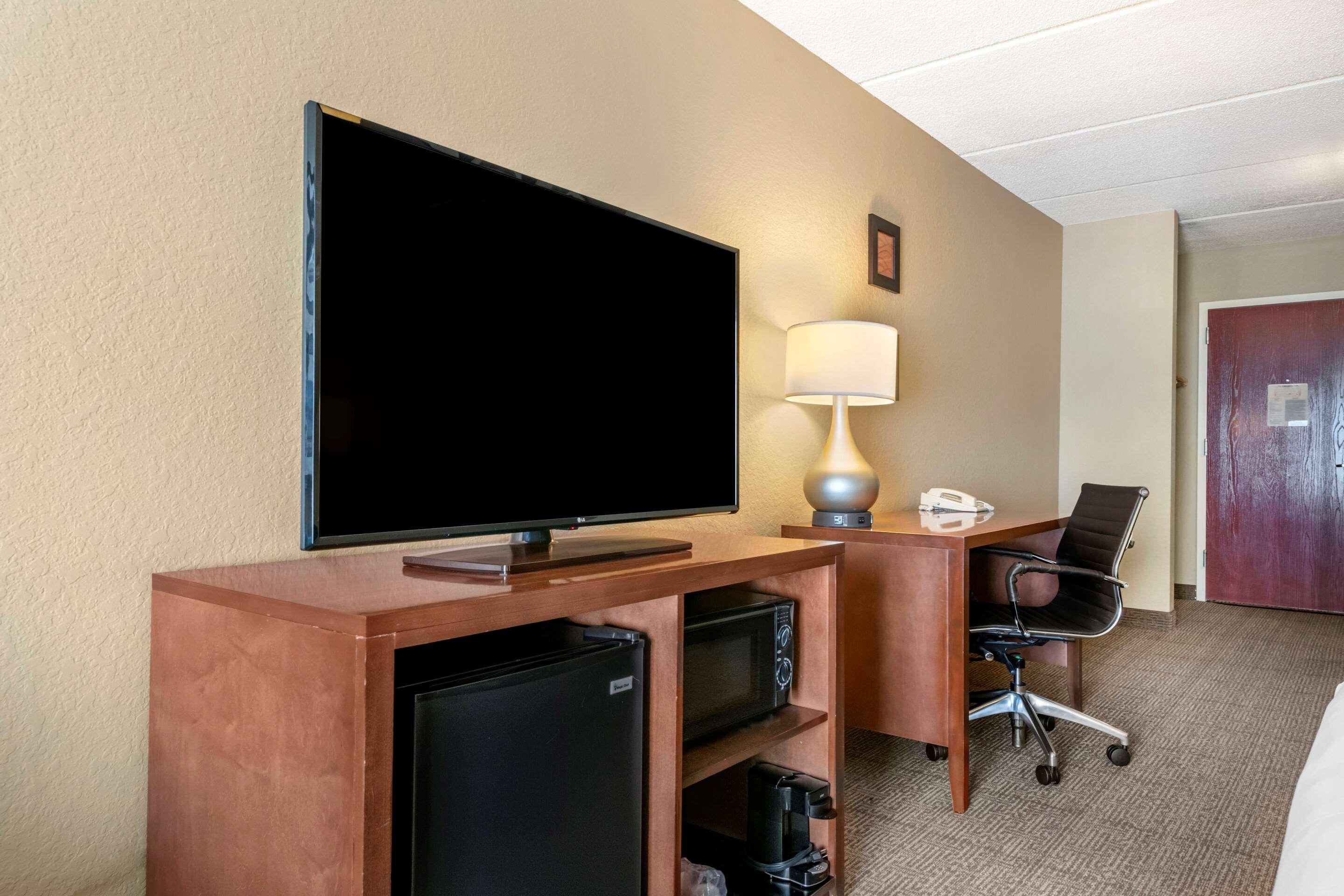 Comfort Inn & Suites Orlando North Sanford Bagian luar foto