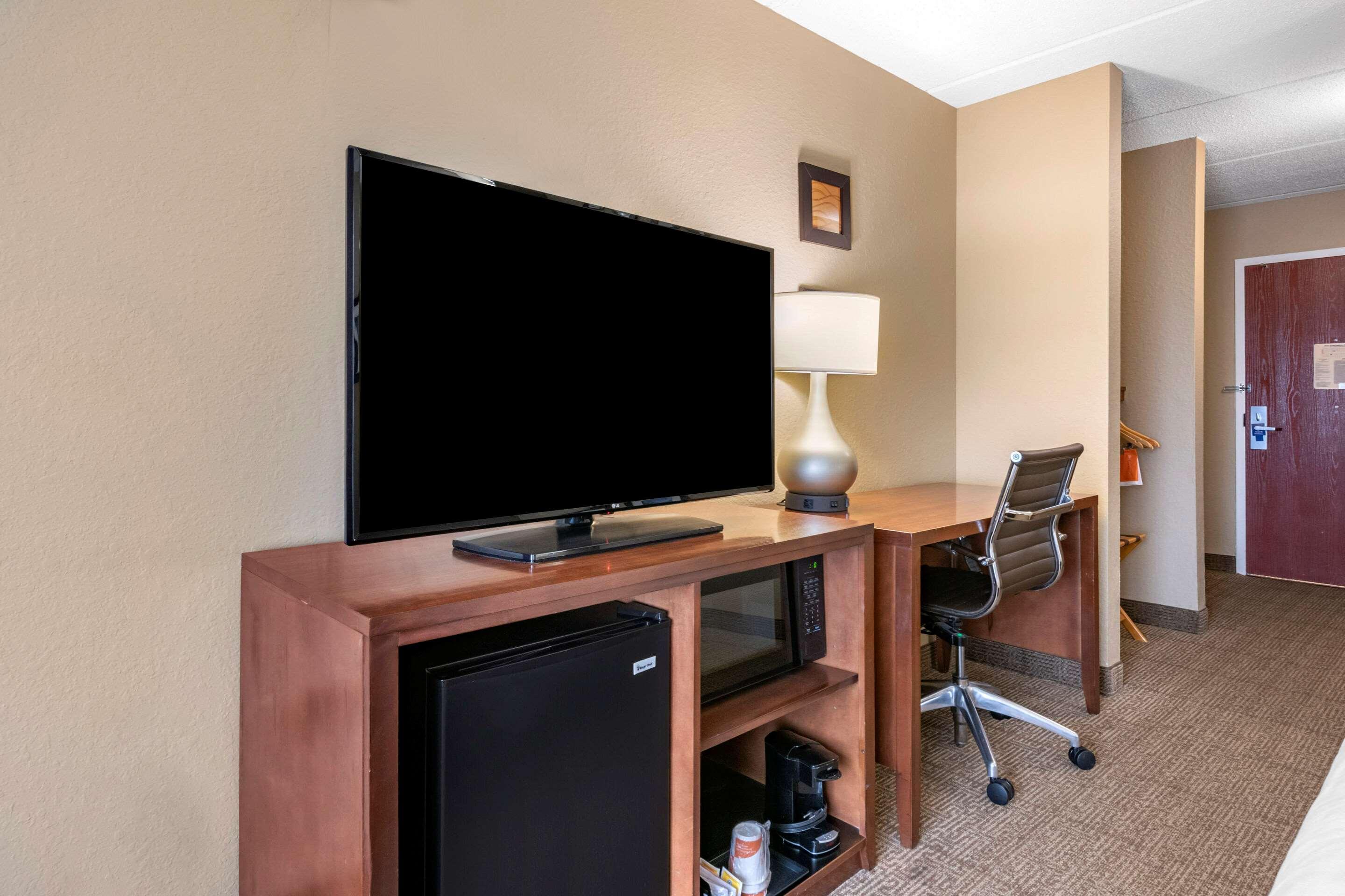Comfort Inn & Suites Orlando North Sanford Bagian luar foto