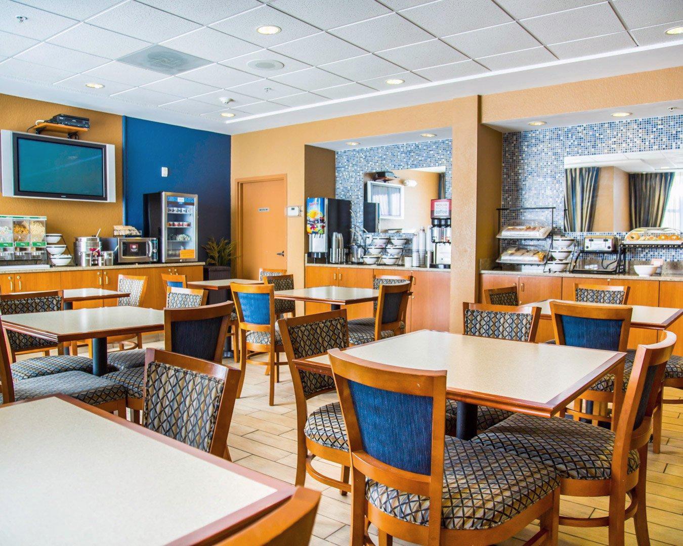 Comfort Inn & Suites Orlando North Sanford Bagian luar foto