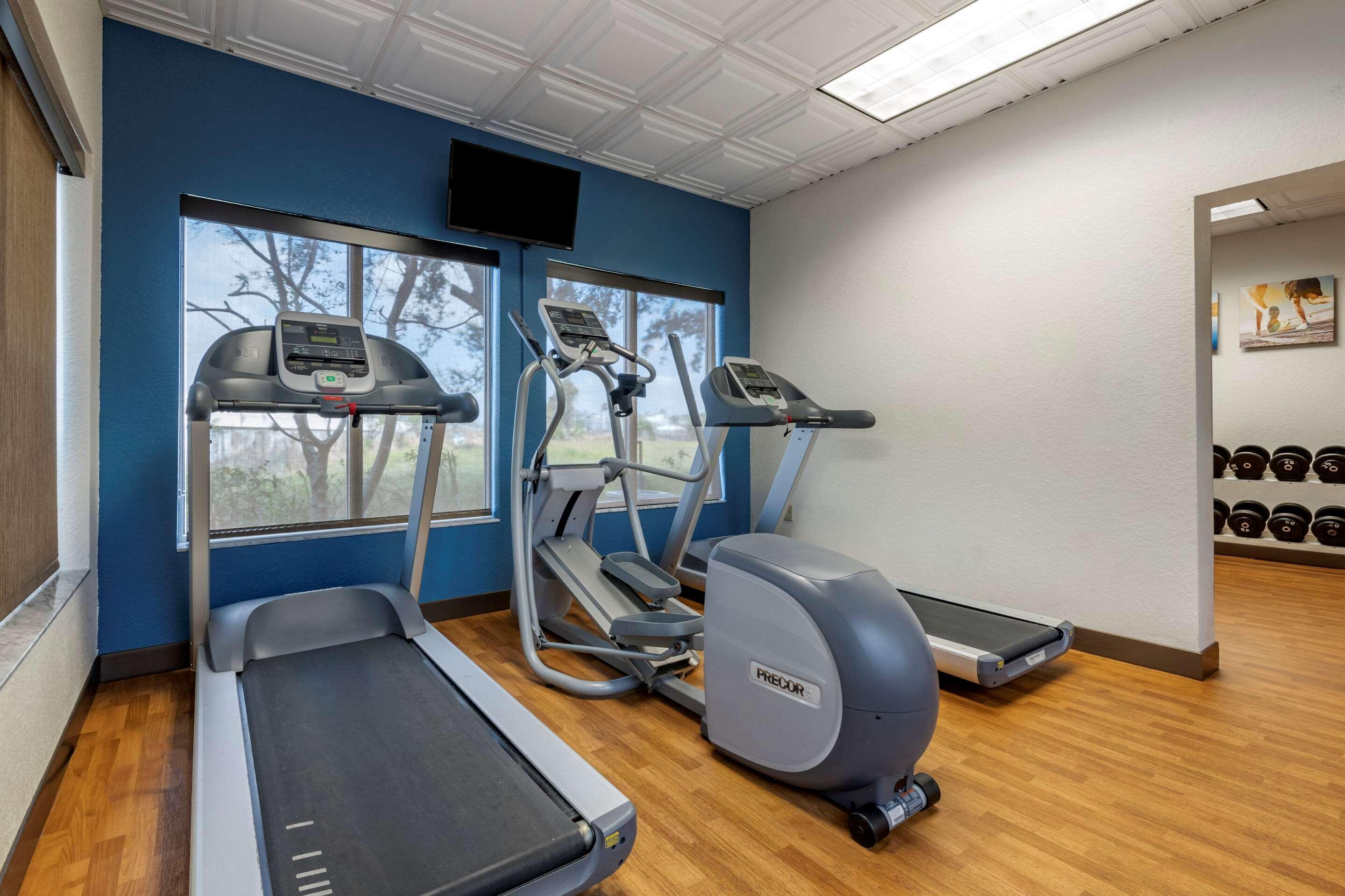 Comfort Inn & Suites Orlando North Sanford Bagian luar foto