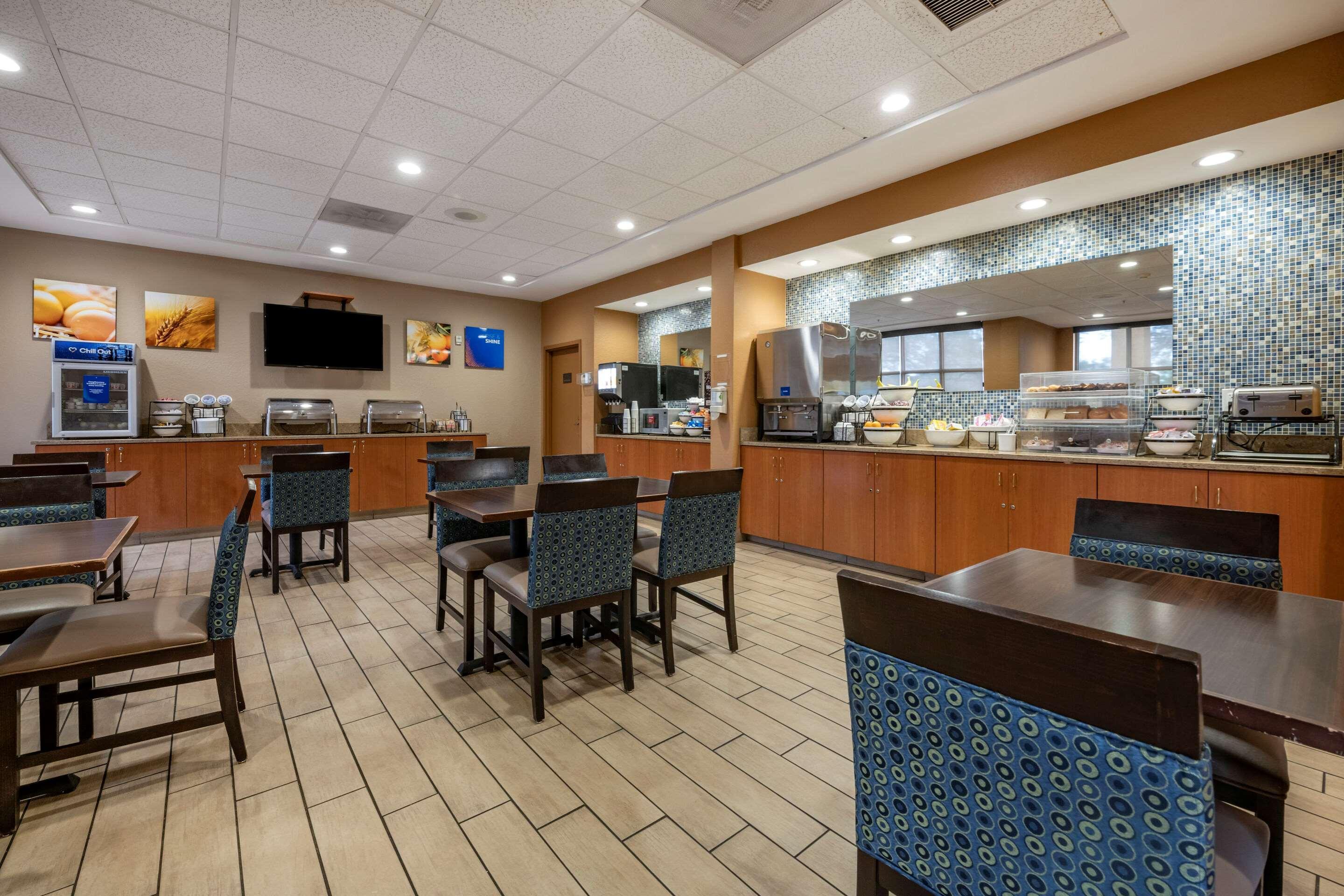 Comfort Inn & Suites Orlando North Sanford Bagian luar foto